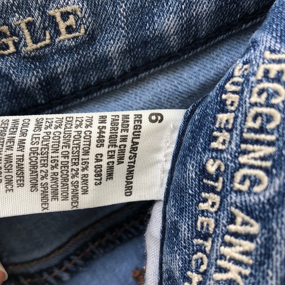 Ankle Skinny Jeans! - Picture 2 of 4